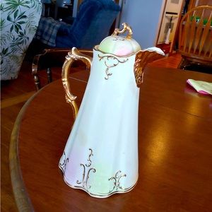 Coco (teapot) antique white